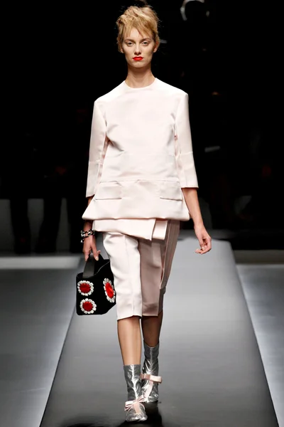 Look 37